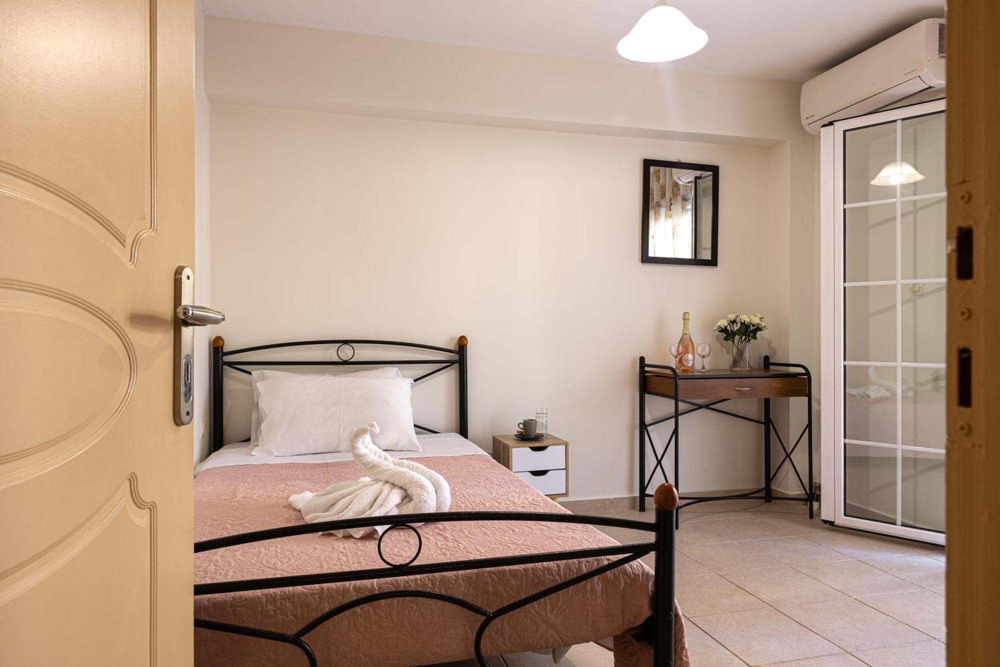 Pavlos Apartments Αργοστόλι Εξωτερικό φωτογραφία
